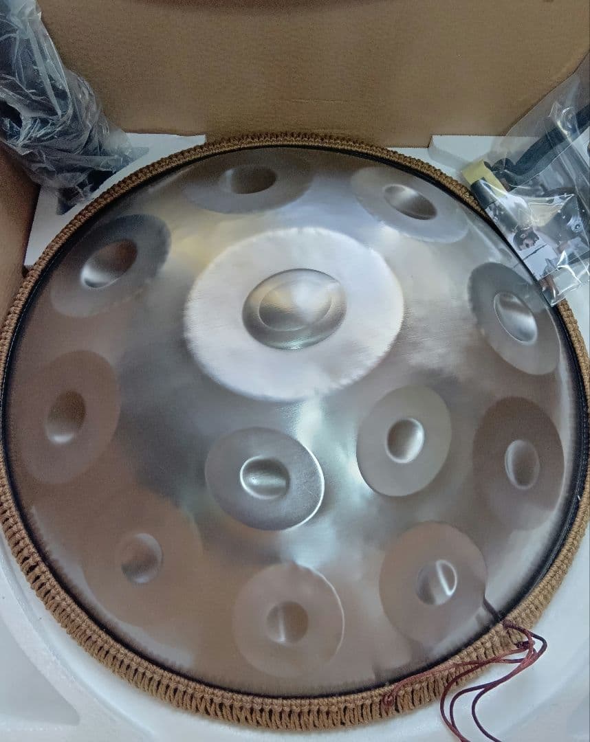 ハンドパン56センチ12音A3＝432Hz ハンドパン 56センチ 12音 440Hz D