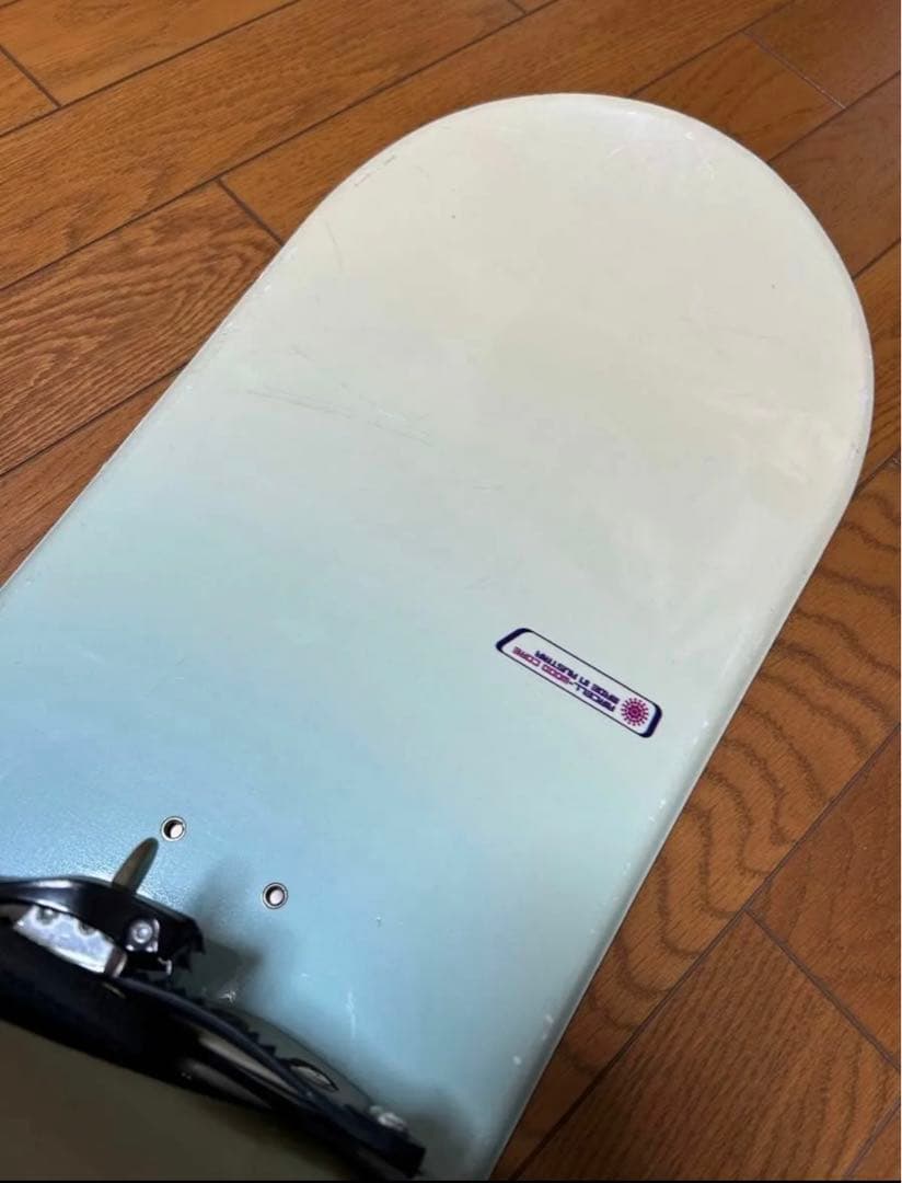 ビンディング付きスノーボード➕手首用プロテクターのセット