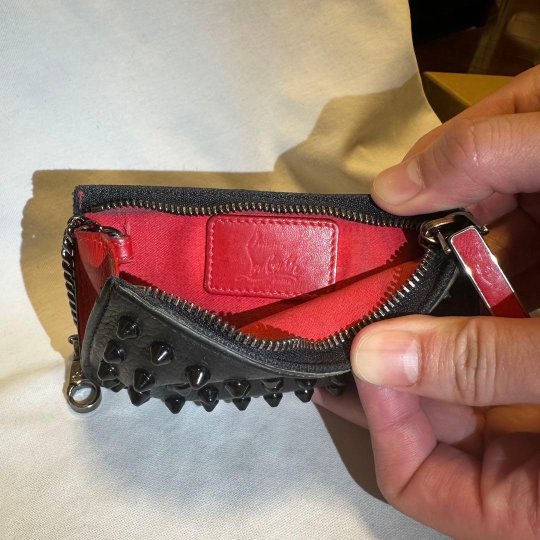 【正規品】クリスチャンルブタン ケース スタッズ レザー ユニセックス 黒