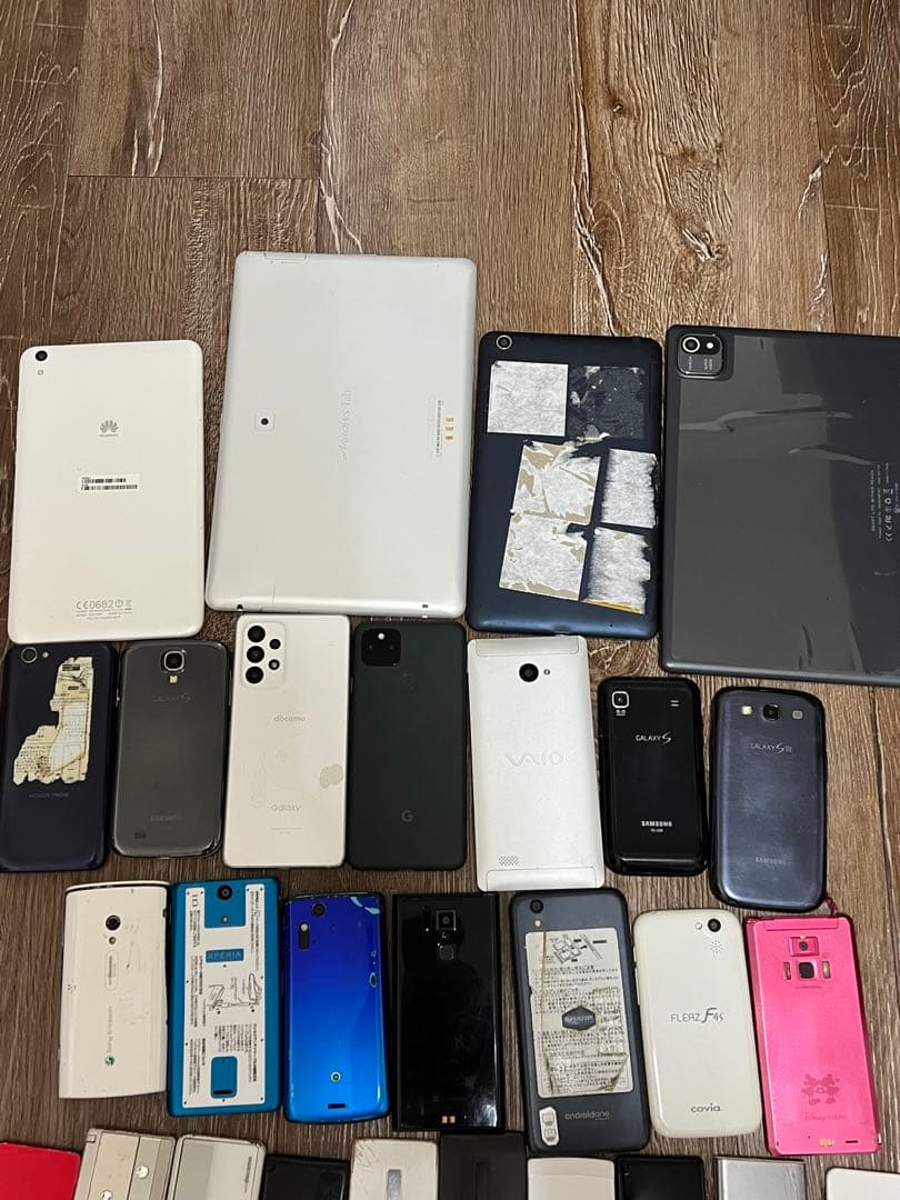 スマホ　タブレット　ガラケー　まとめ 37台　部品取り用 《ジャンク》