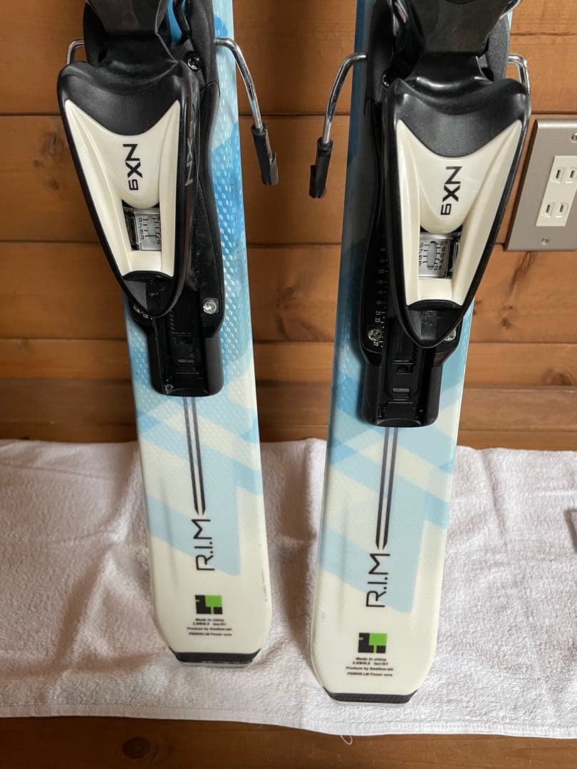 スワロースキー ロタシオン 147cm スキー板 ビンディング - メルカリ