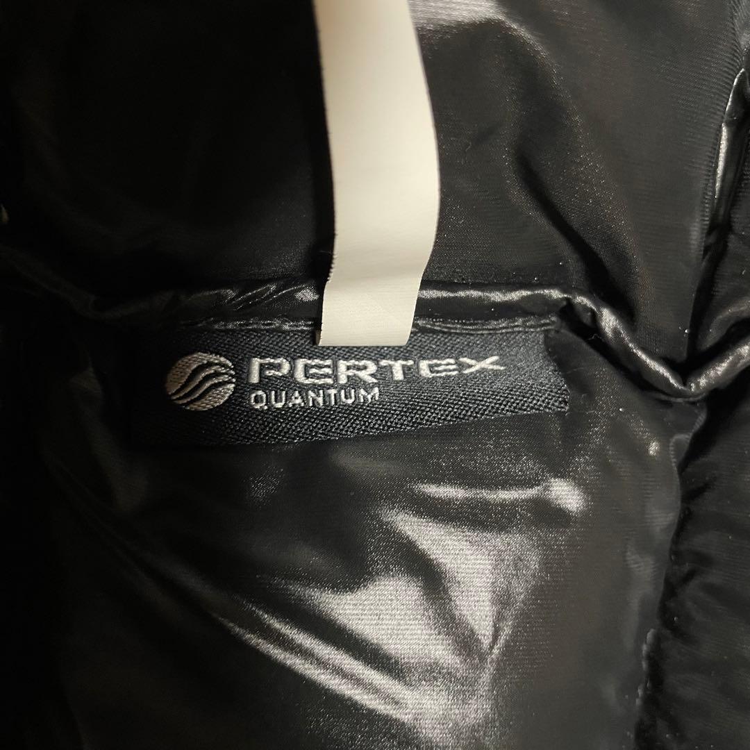 やすノースフェイス　メトロダウンジャケットパーカー　刺繍ロゴ　700フィル