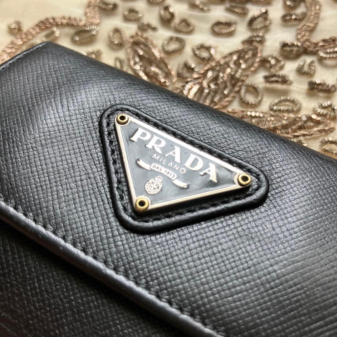 早い者勝ち❣️プラダ 5連 キーケース ブラック 三角プレート