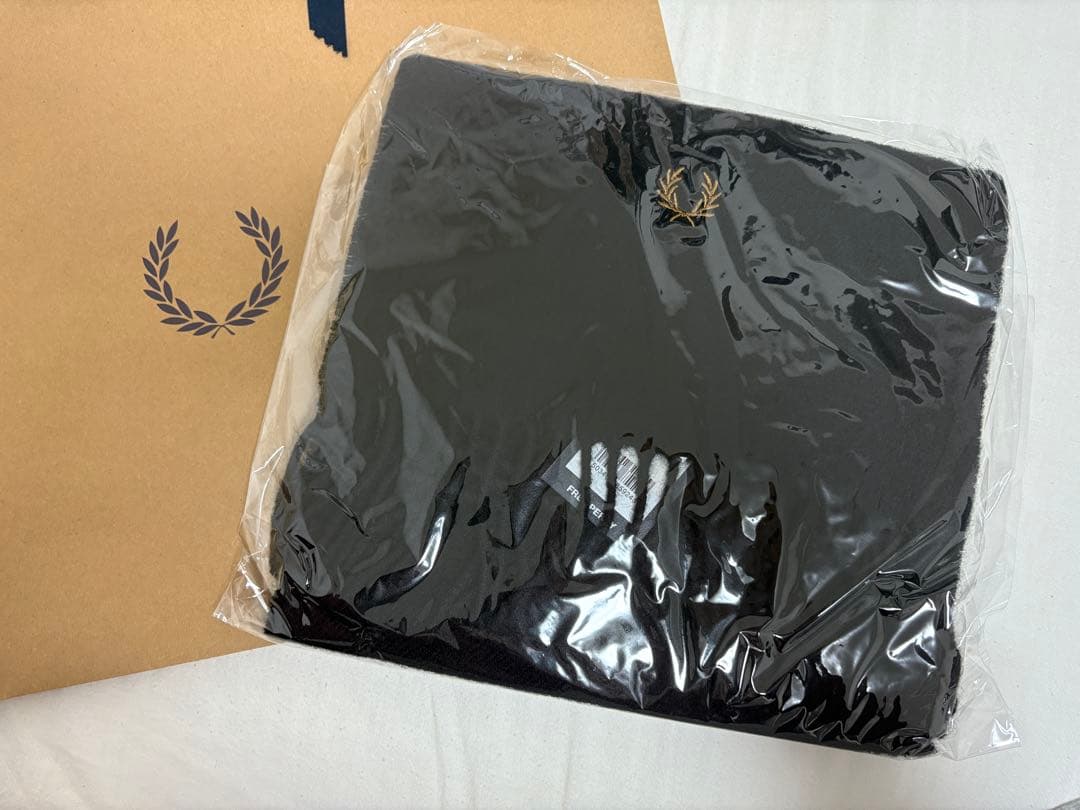 【新品未使用】Fred Perry（フレッドペリー） / マフラー