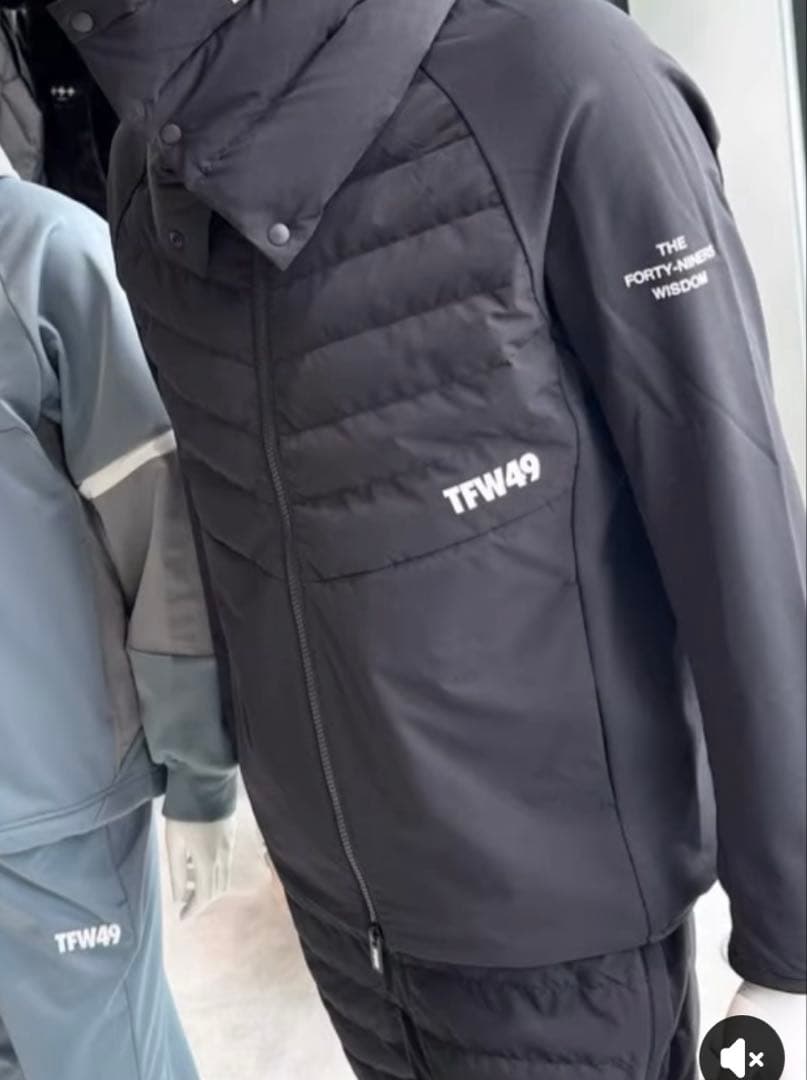 未使用　TFW49 ダウンブルゾンXL