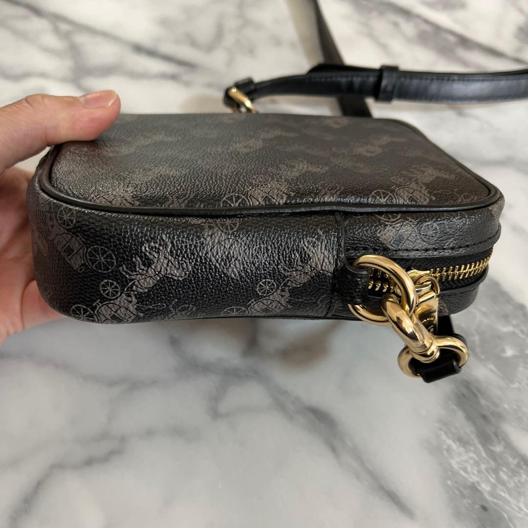 COACH ブラック ショルダーバッグ　コーチ