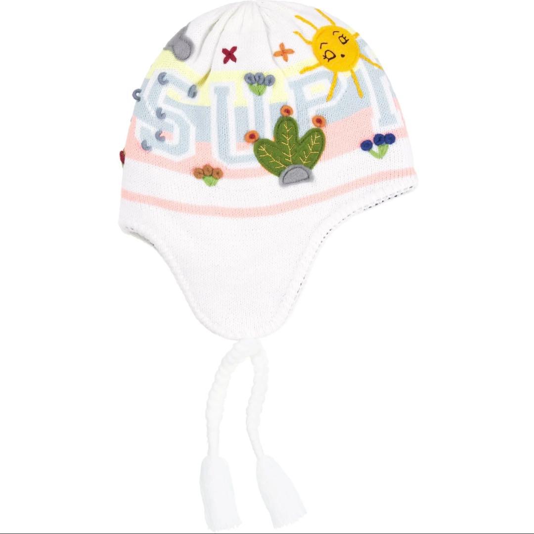 Felt Appliqué Earflap Beanie \"White\"