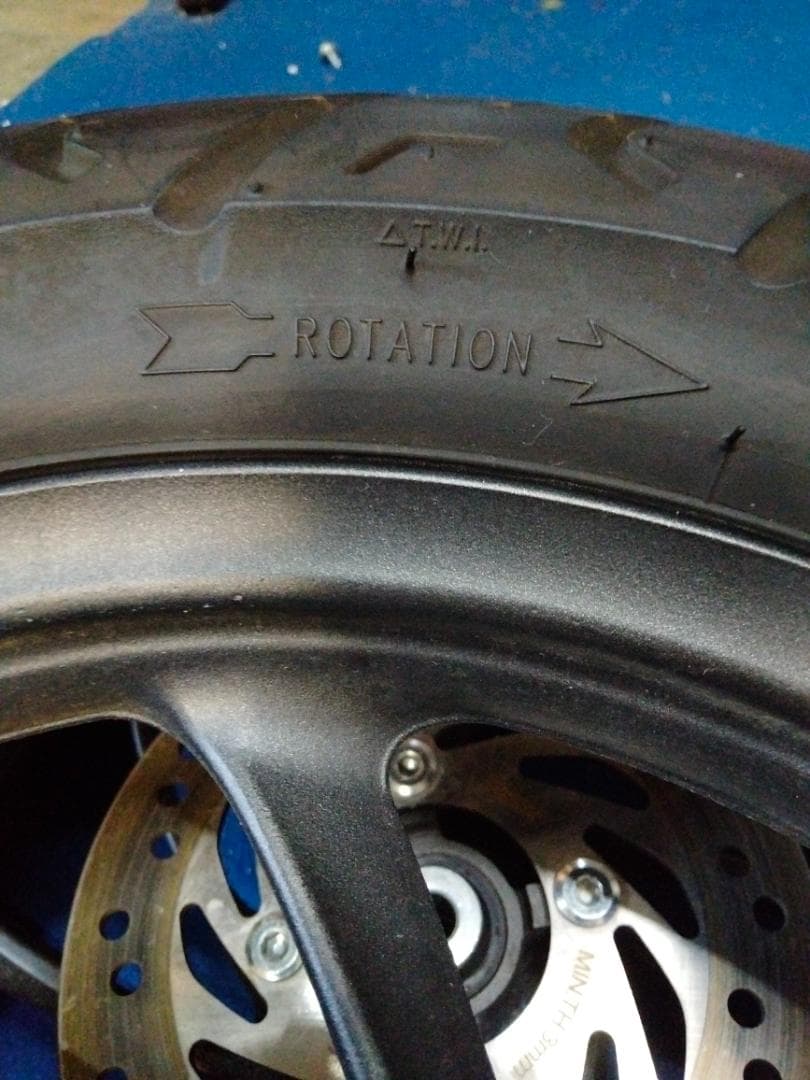 ホンダDio 110 バイクのタイヤとホイールブラックスポークホイールセット