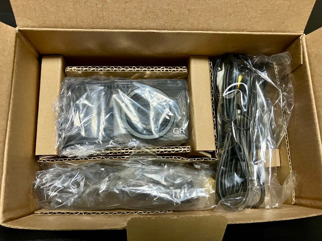 RICOH GR DIGITAL初代 デジタルカメラ　動作確認済　美品　箱付き