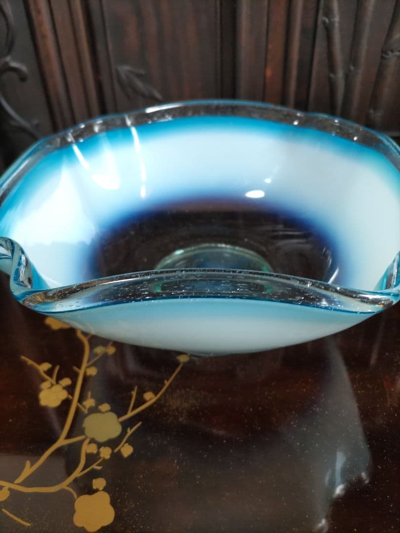 み*し様 乳白 青縁 スミ入れ鉢