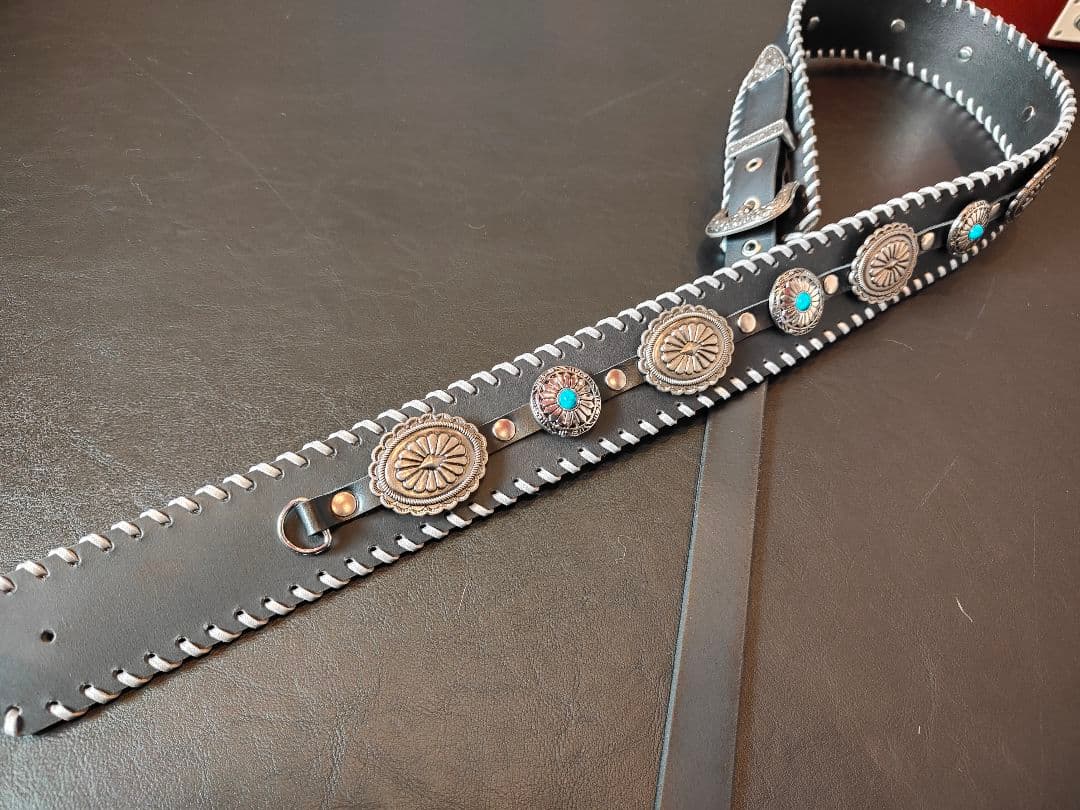 ギターストラップ 本革3mm厚 ターコイズ風コンチョ 117〜130cm - メルカリ