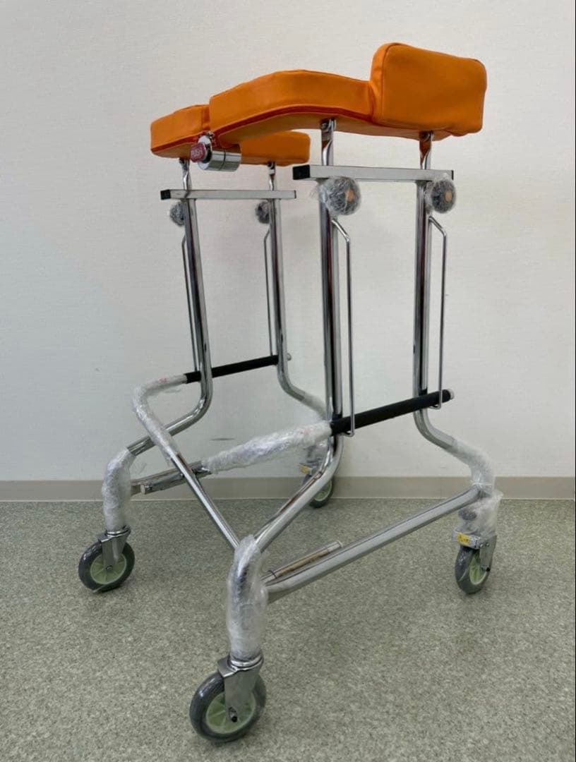 used 医療歩行器：アルコー1G-T型
