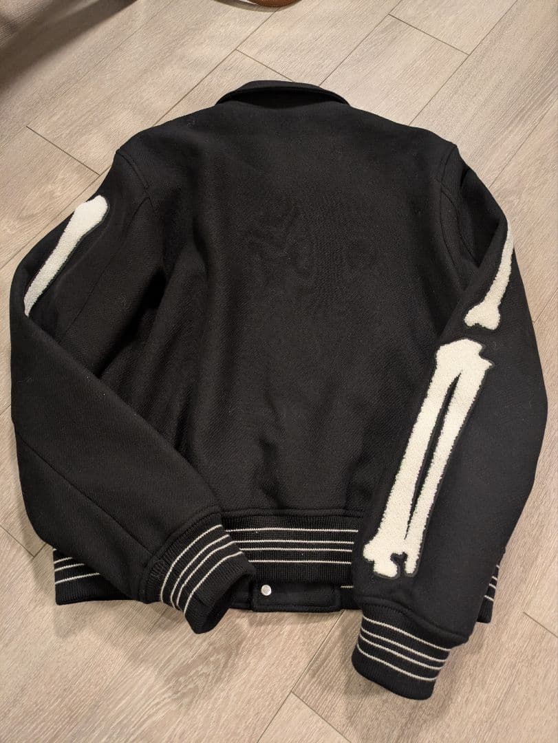 ぱるるん　Amiri 骨 ボーンバーシティウールブルゾン 50