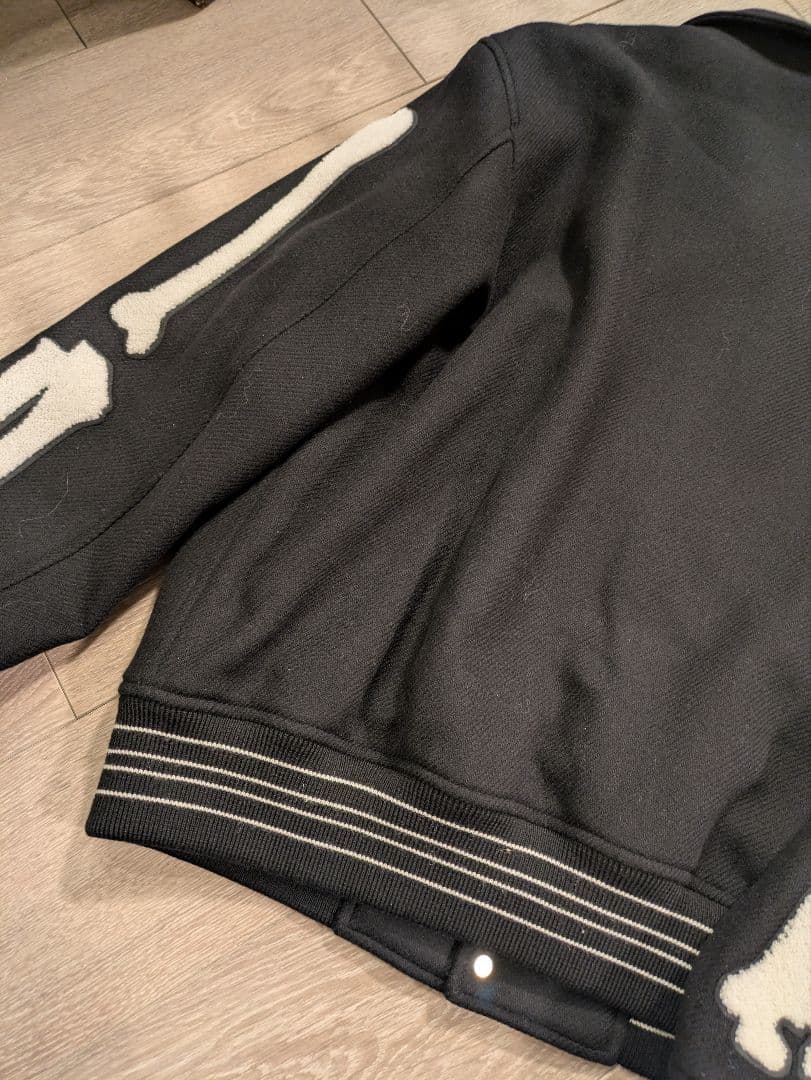 ぱるるん　Amiri 骨 ボーンバーシティウールブルゾン 50