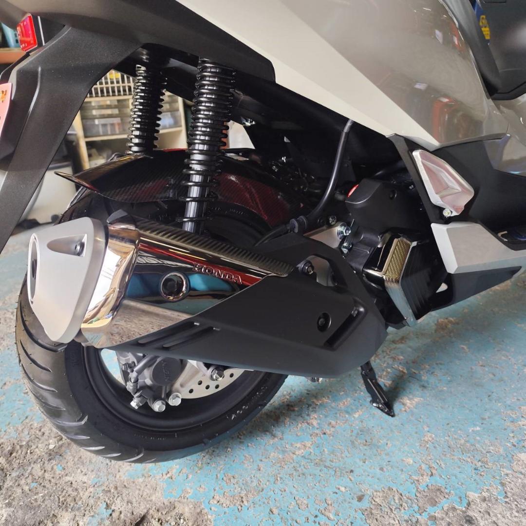 かーくん2025年 PCX(JK05/KF47)ahmカスタムパーツ２点