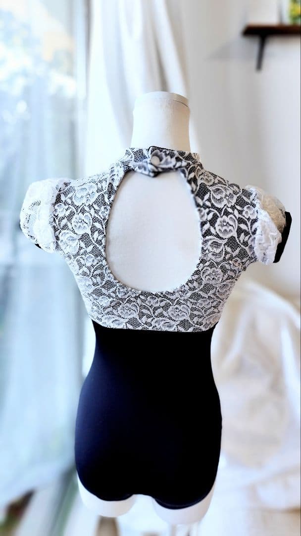 黒に白のチューリップ花レースがゴージャスなチョーカー娘役レオタードS～Mサイズ