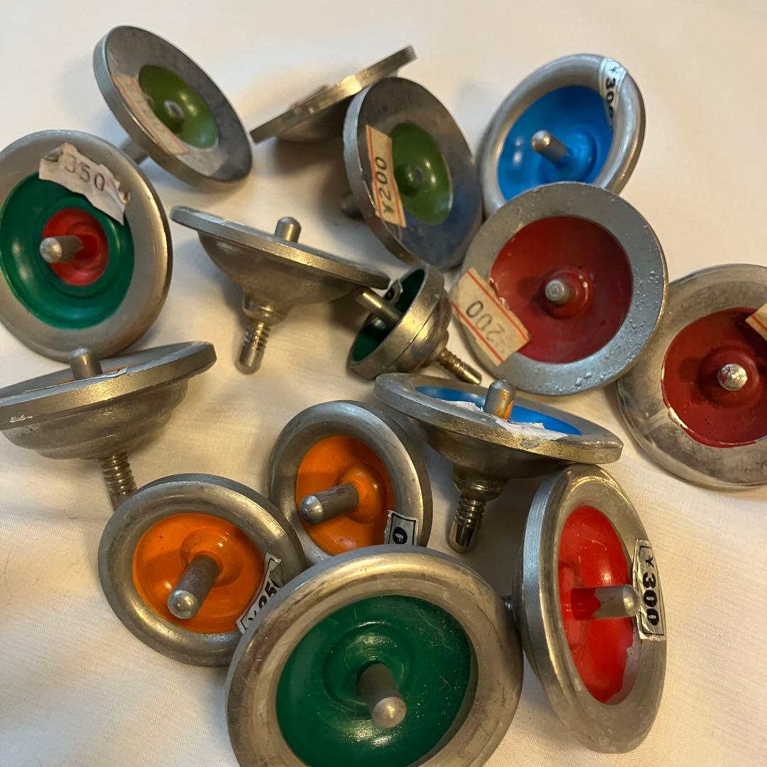 ⭐︎昭和レトロ⭐︎ カラフル金属製こまセット 鉄コマ - メルカリ