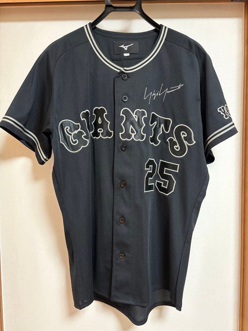 岡本和真選手 Yohji Yamamoto×ジャイアンツ レプリカユニフォーム