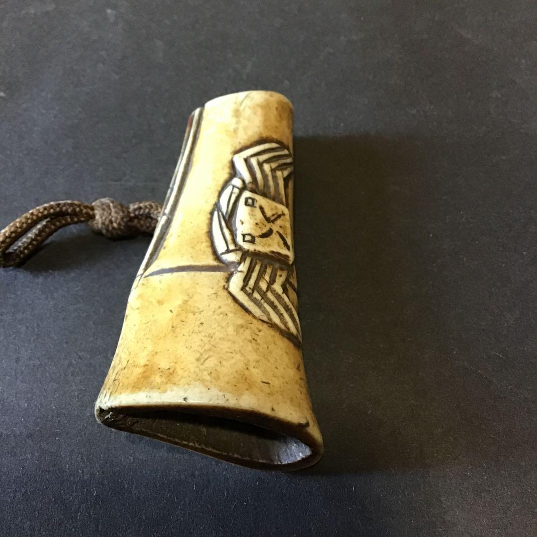 竹ニ蟹図柄 根付 江戸時代 日本本州鹿角製