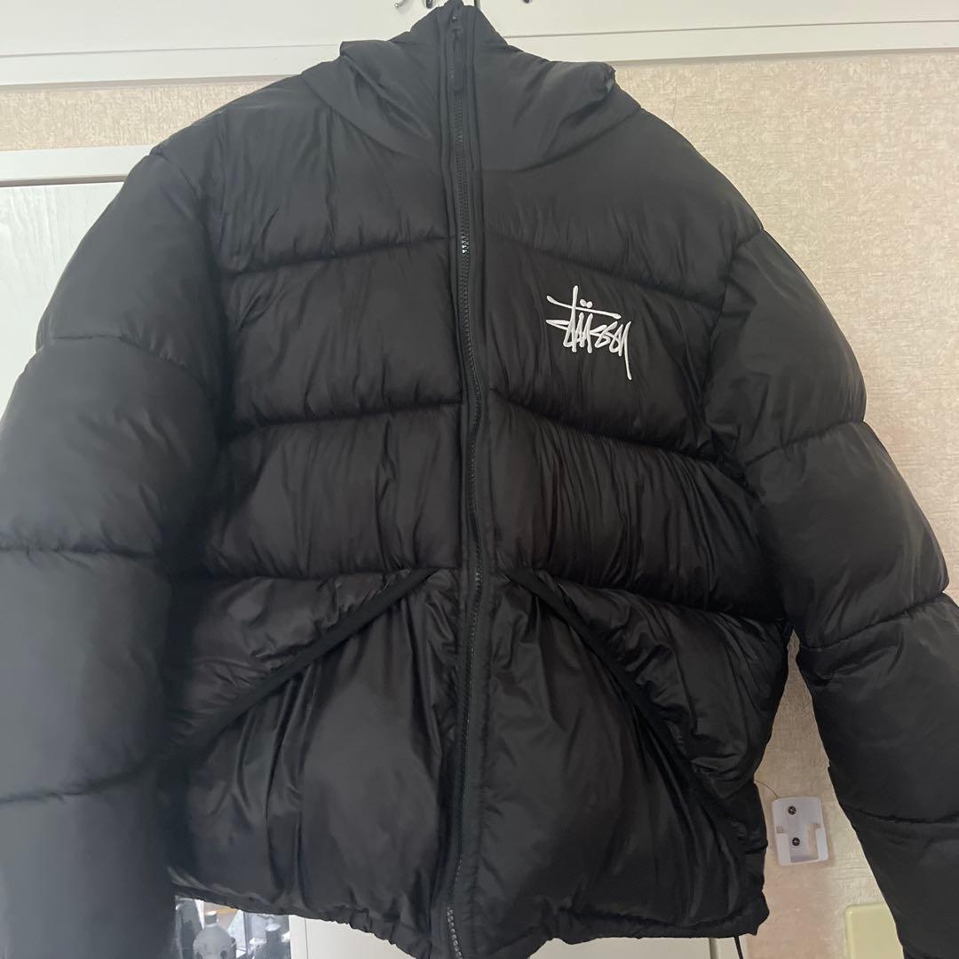 Stussy フード付きダウンジャケット ブラック - メルカリ