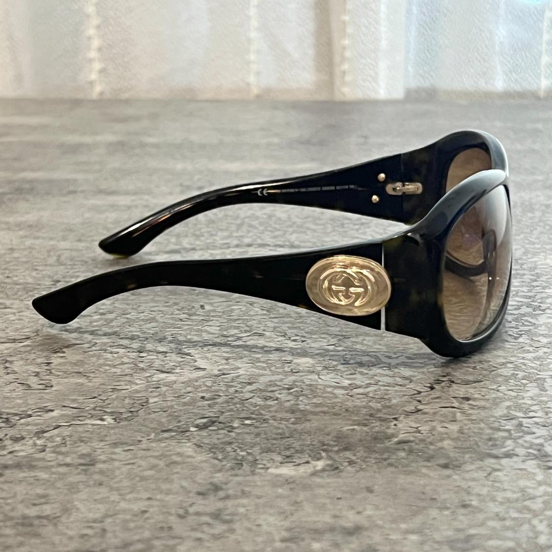 グッチ サングラス インターロッキング GG金具テンプル - メルカリ