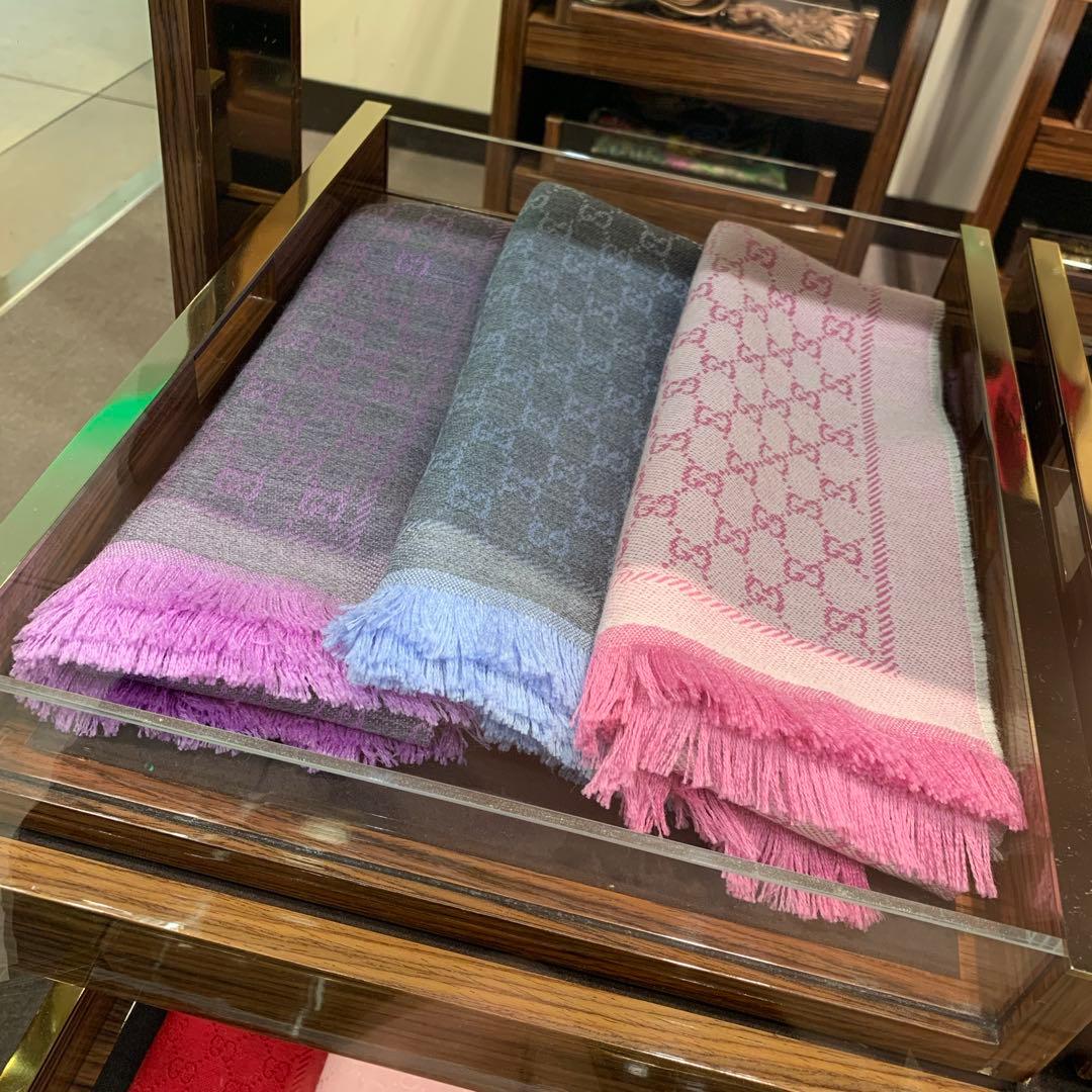 2025年購入大判新品✨GUCCIマフラー❗️箱紙袋セット❗️グッチマフラー