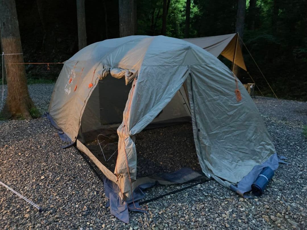 キャプテンスタッグモンテスクリーン2ルームドーム型キャンプテント5.6人