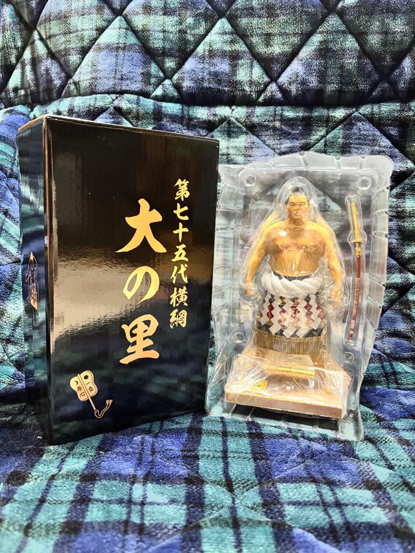 横綱・大の里 フィギュア - メルカリ