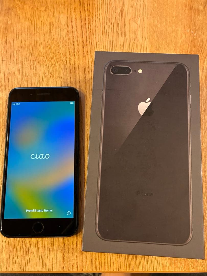 Apple iPhone 8 Plus 本体 箱付き