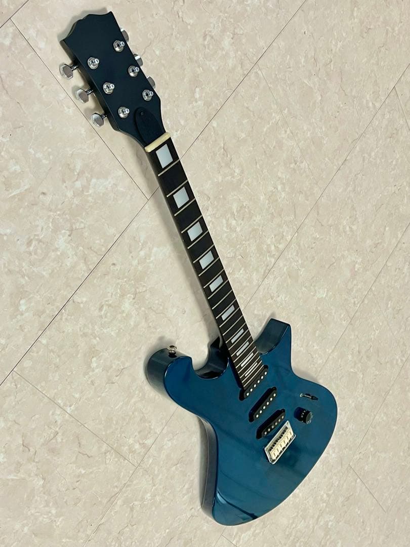 PIERROT潤シグネイチャーモデル改造のカスタムギター【中古美品