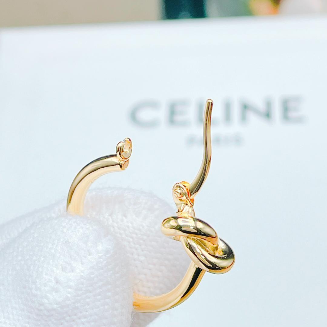 ◇セリーヌ◇ 新品仕上済 ノット スモール フープ ピアス ゴールド 2.66g