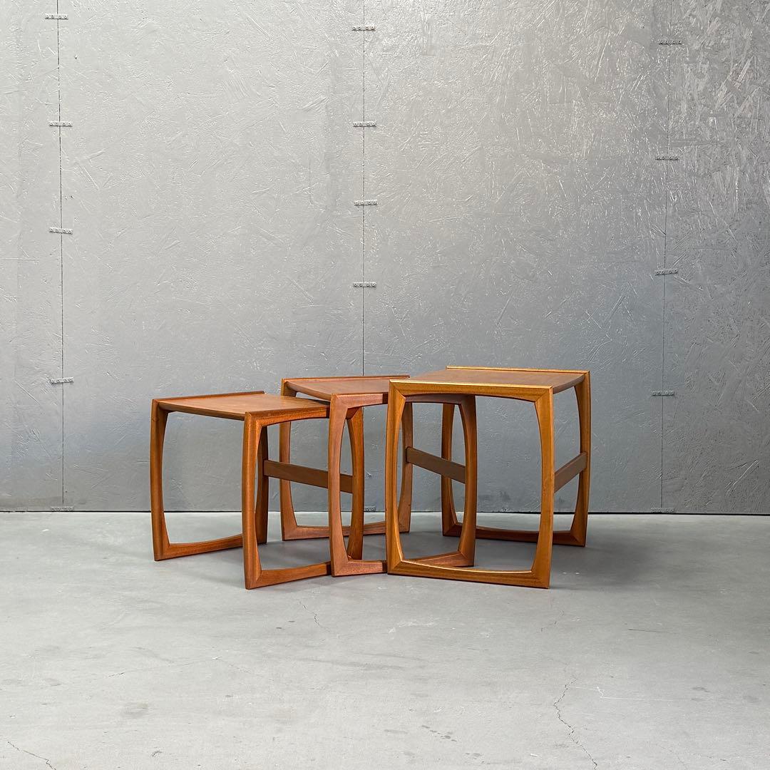 イギリス ヴィンテージ チーク ネストテーブル