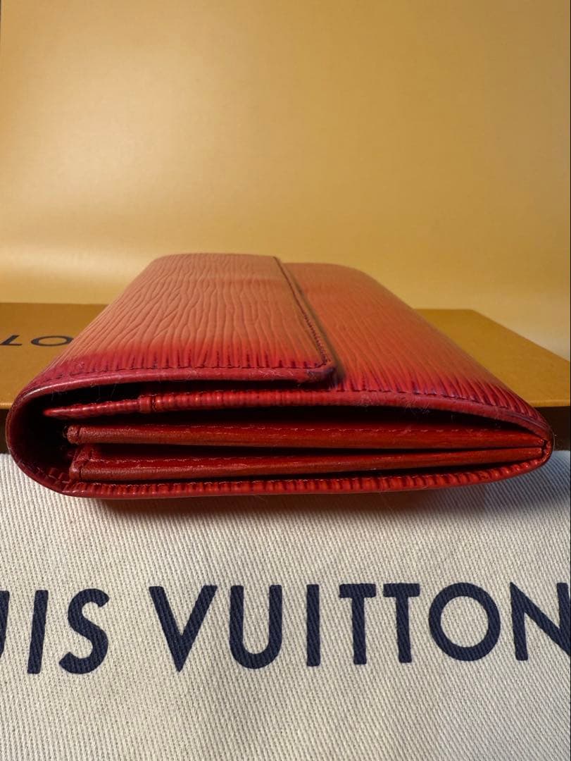 ルイヴィトン 長財布 エピ ポルトフォイユサラ レッド 【美品】