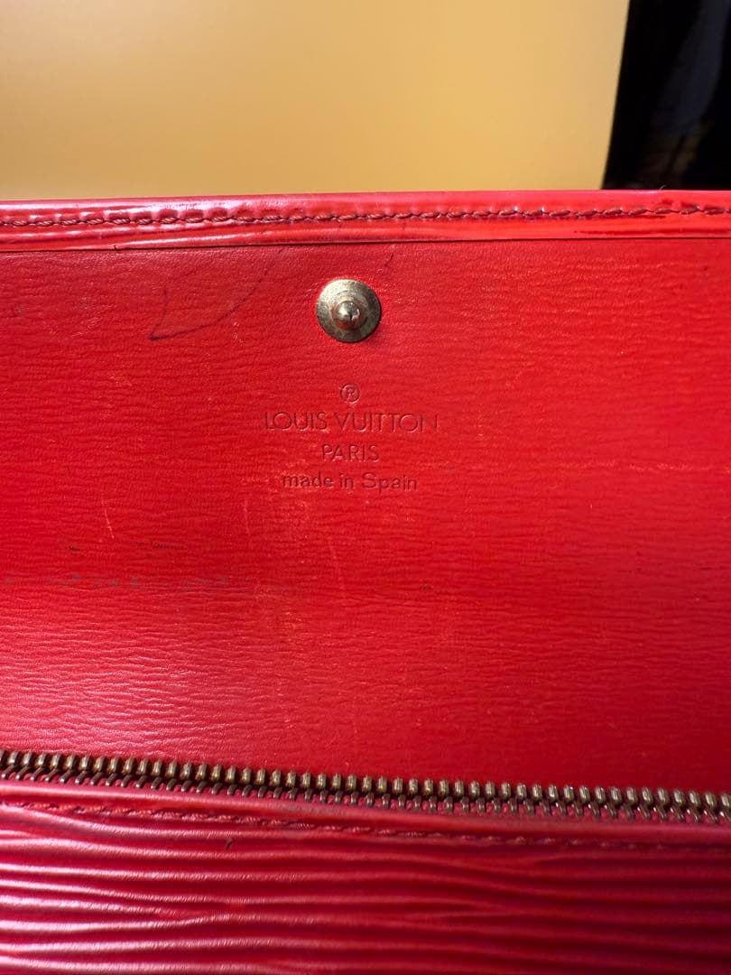 ルイヴィトン 長財布 エピ ポルトフォイユサラ レッド 【美品】