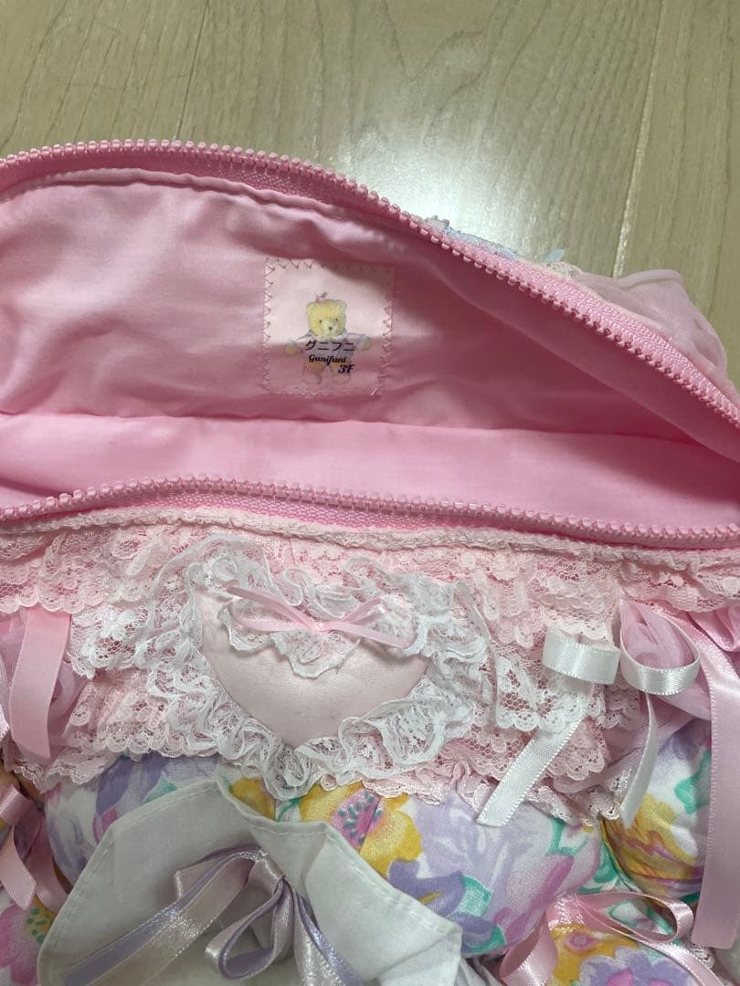 グニフニ♡80s vintegeフラワーbunnyボディバッグ M10993311 - バッグ