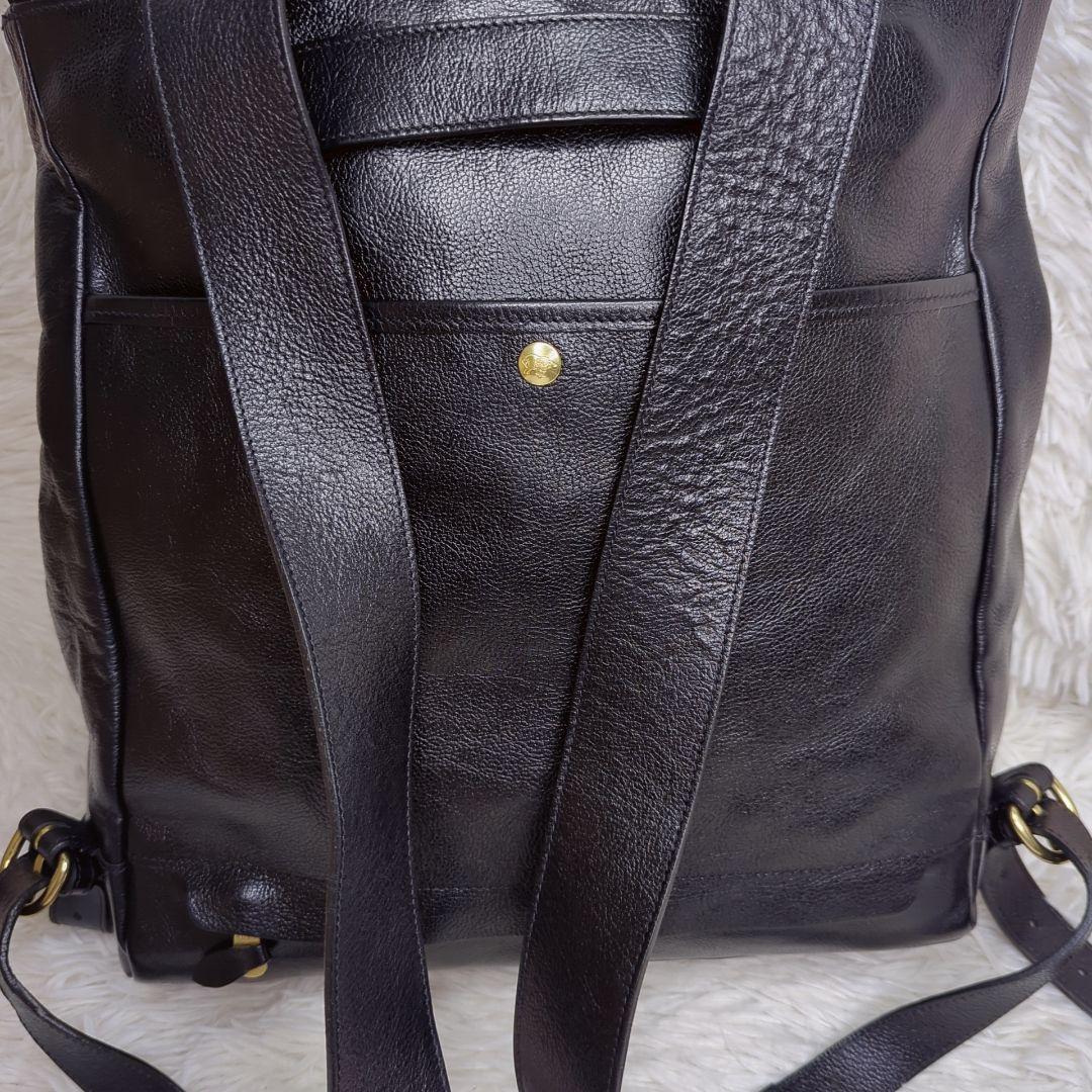 美品✨イルビゾンテ リュック オールレザー 黒 A4可 ロゴ型押し ゴールド金具