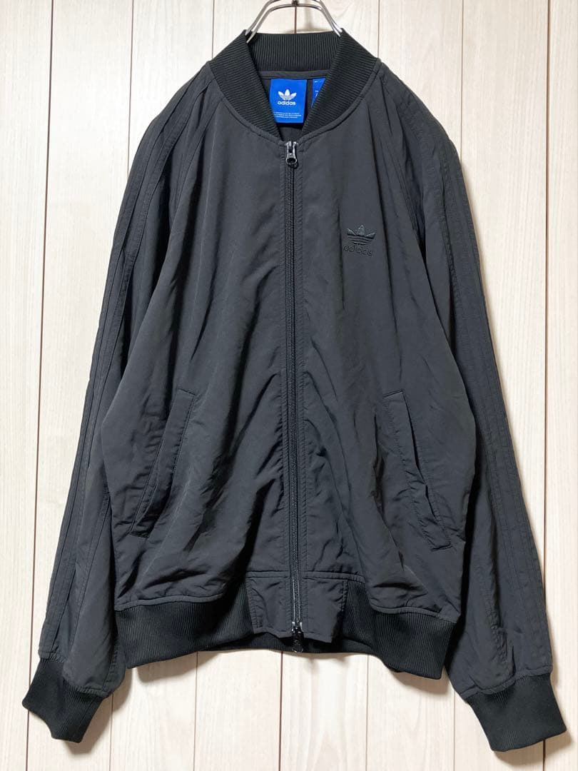 美品 アディダス adidas トラックトップ 刺繍ロゴ スリーライン M
