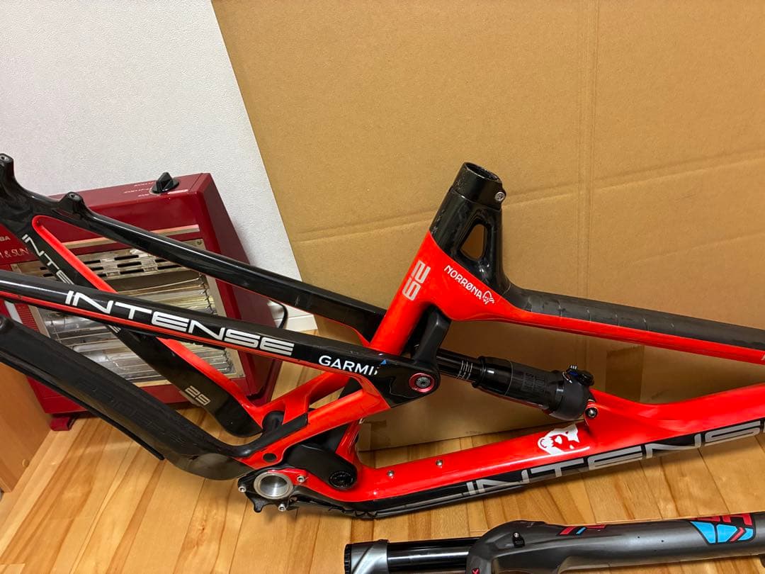 INTENSE PRIMER29 Mサイズ　フロントフォーク付