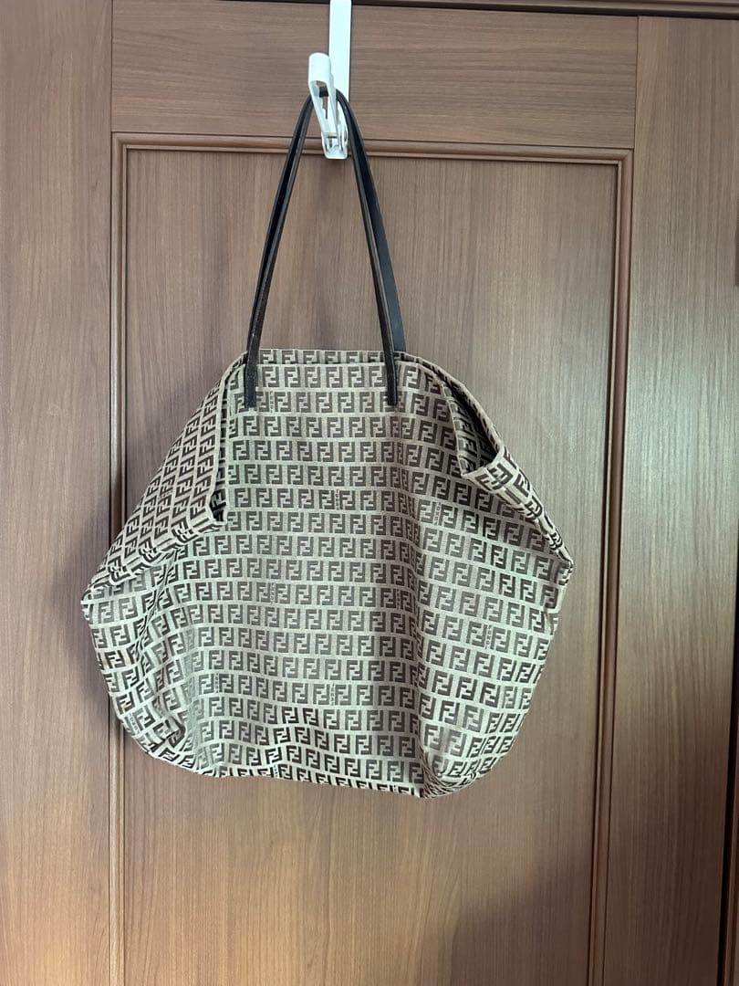 Fendi ロゴプリント ハンドバッグ
