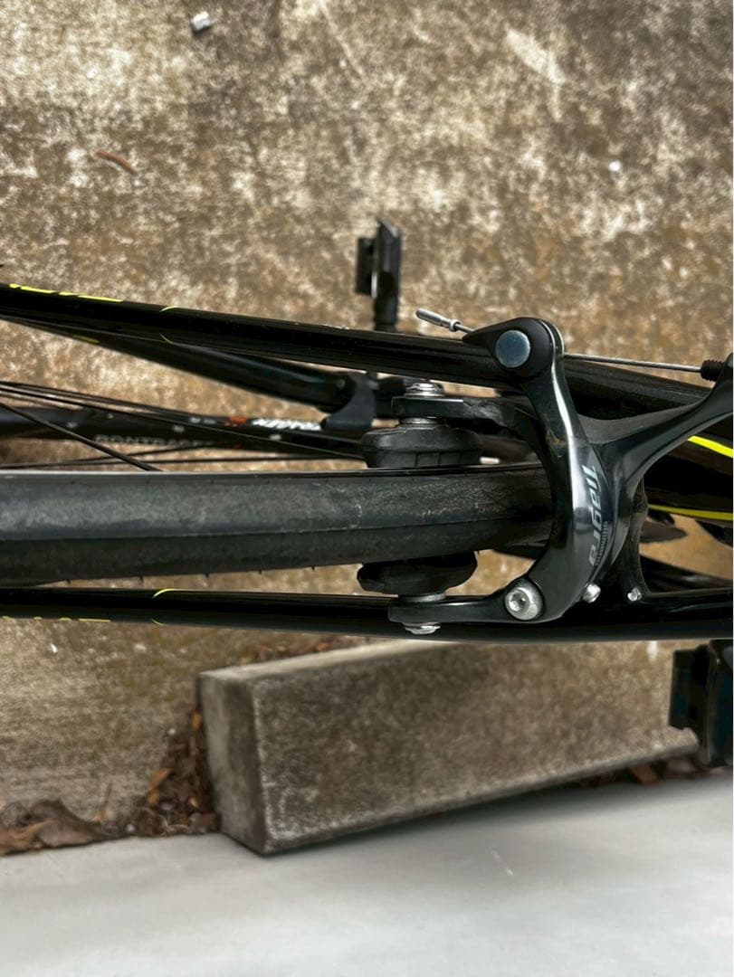 シャー芯　Specialized Tarmac ロードバイク ブラック/イエロー