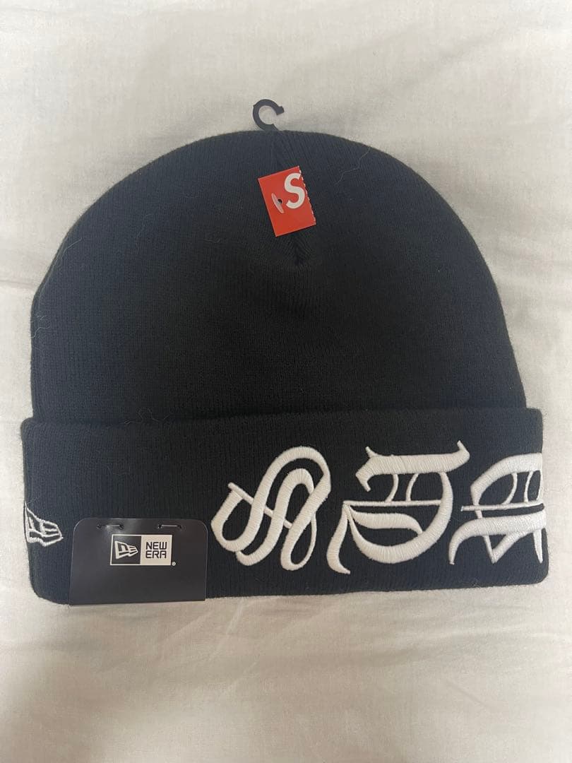 Supreme New Era® Blackletter Beanie - メルカリ