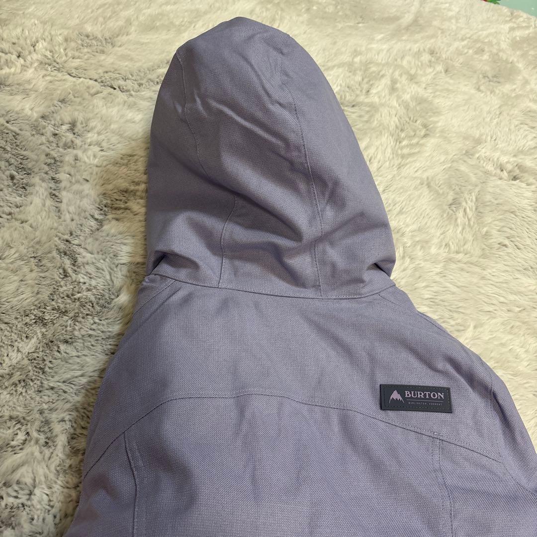 美品　BURTON スノーボードウェア 薄紫色 フード付き