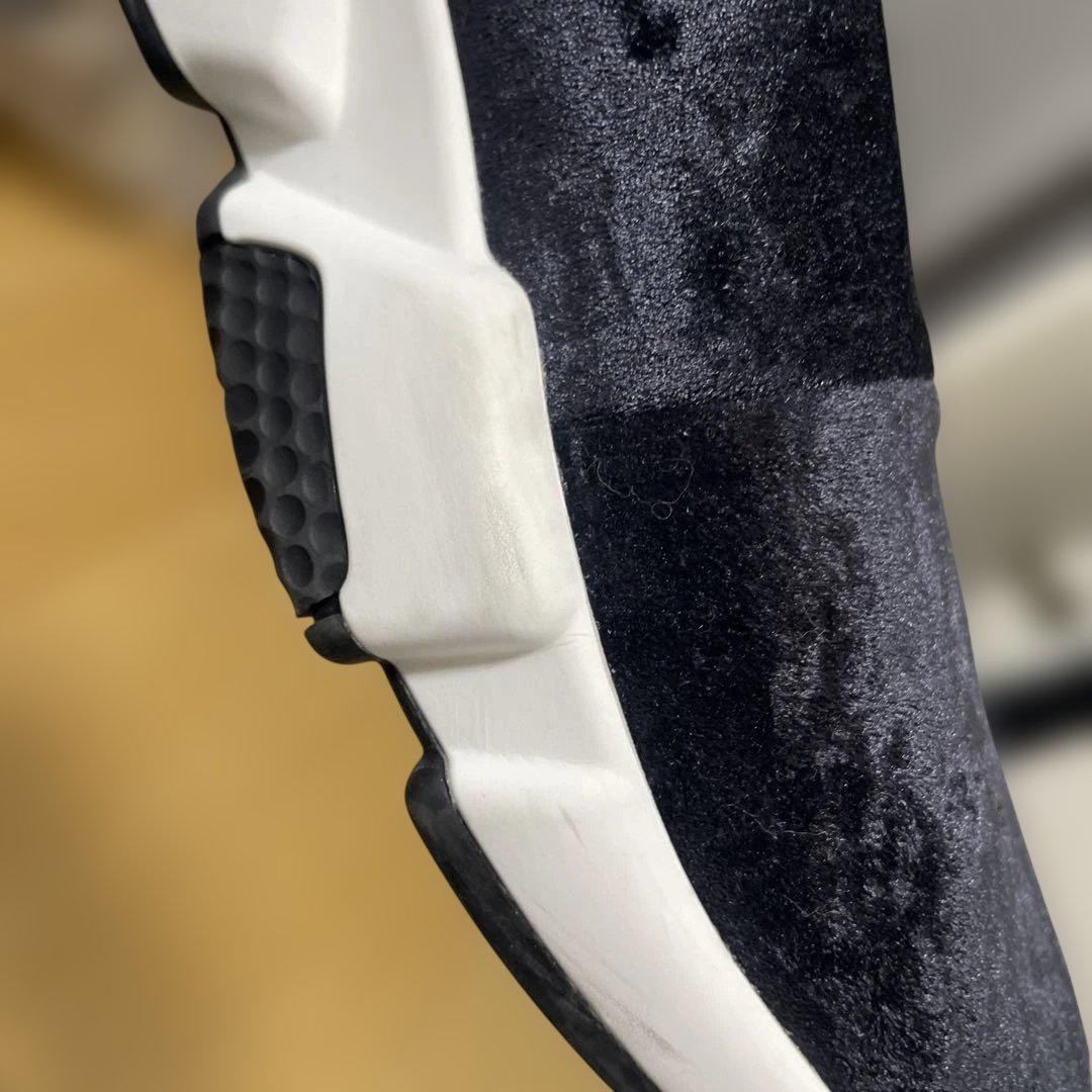 【BALENCIAGA】ベロア生地スニーカー