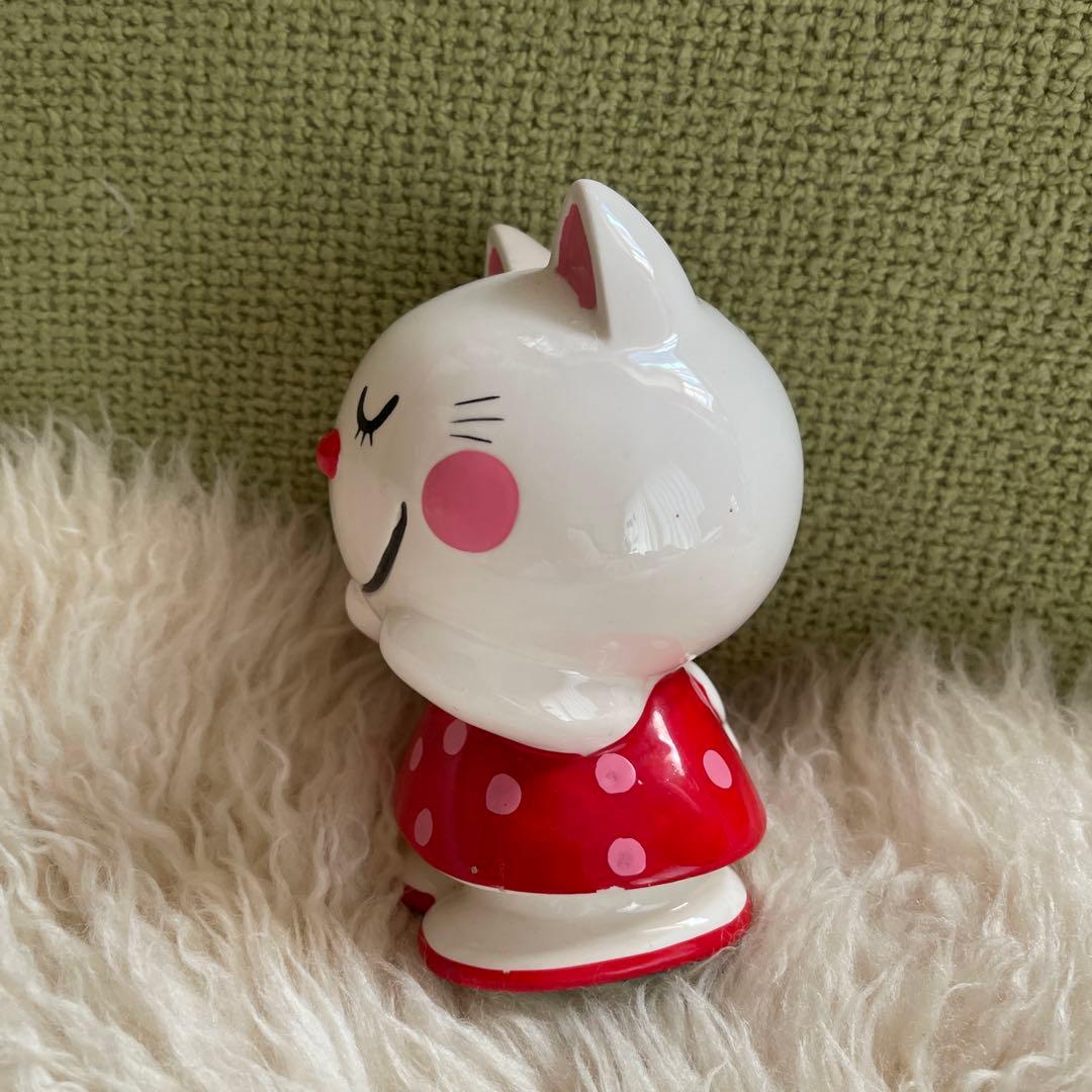内藤ルネ✨猫ちゃん✨貯金箱 陶器製 赤い水玉 - メルカリ