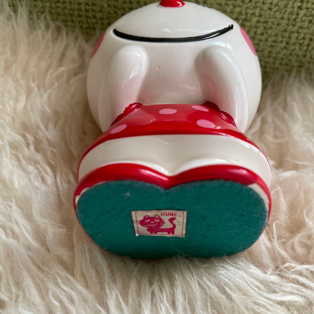 内藤ルネ✨猫ちゃん✨貯金箱 陶器製 赤い水玉 - メルカリ
