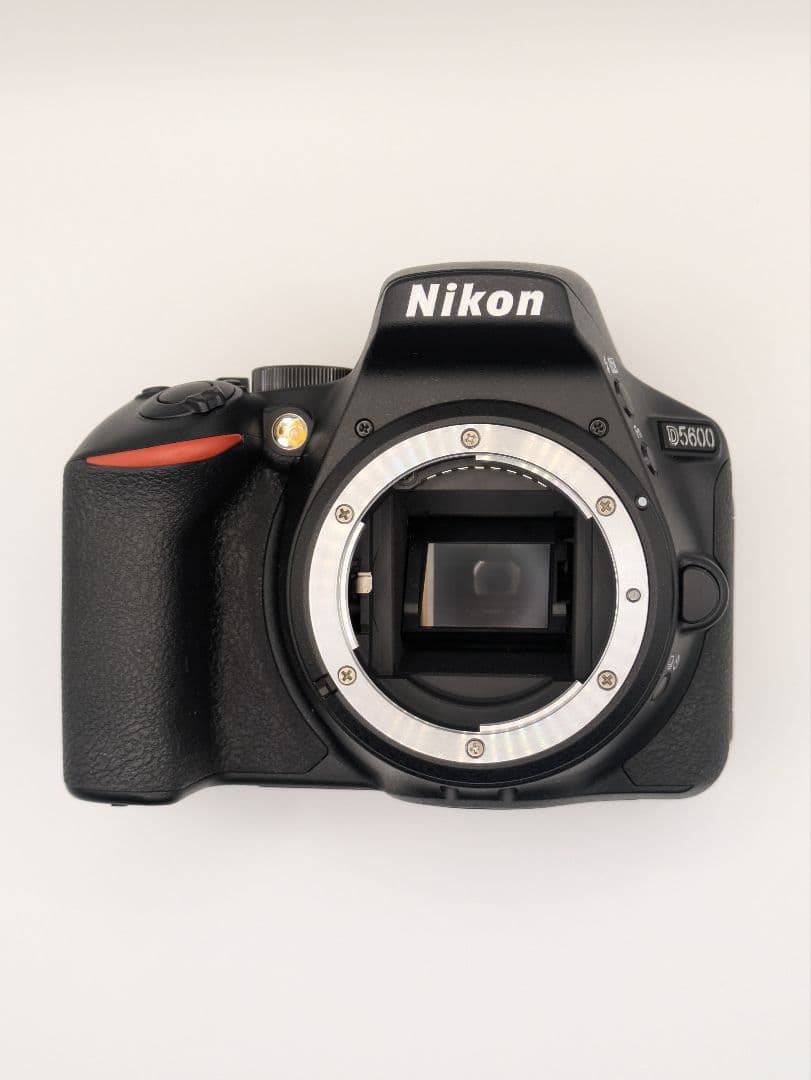 Nikon　D5600＋レンズ 　　　　　ショット数1,713回