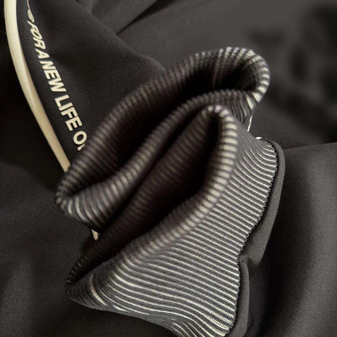 週末限定価格【新品】8ヤーズ ♪FilledCB モックネックトレーナー M