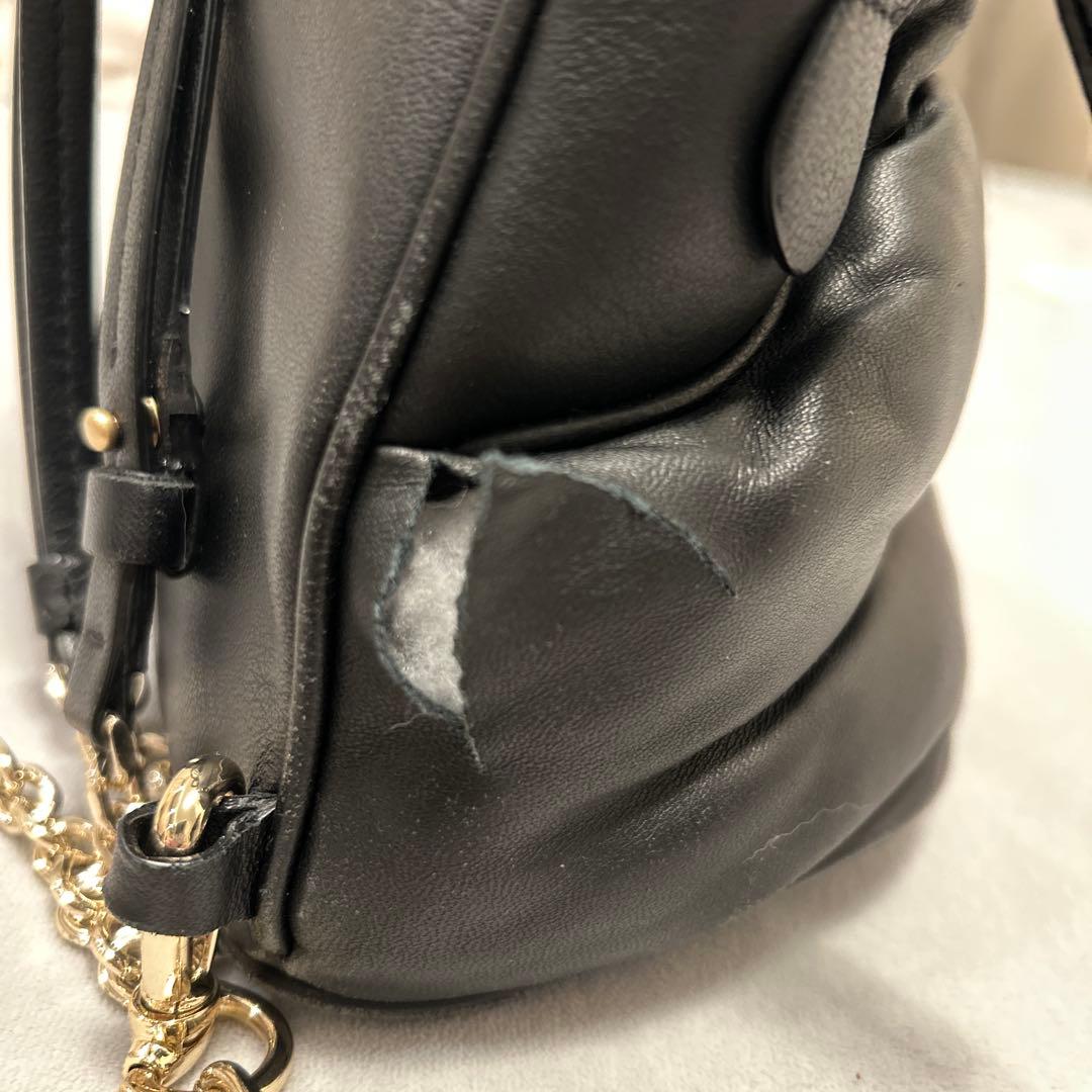 黒レザー パフデザイン リュック