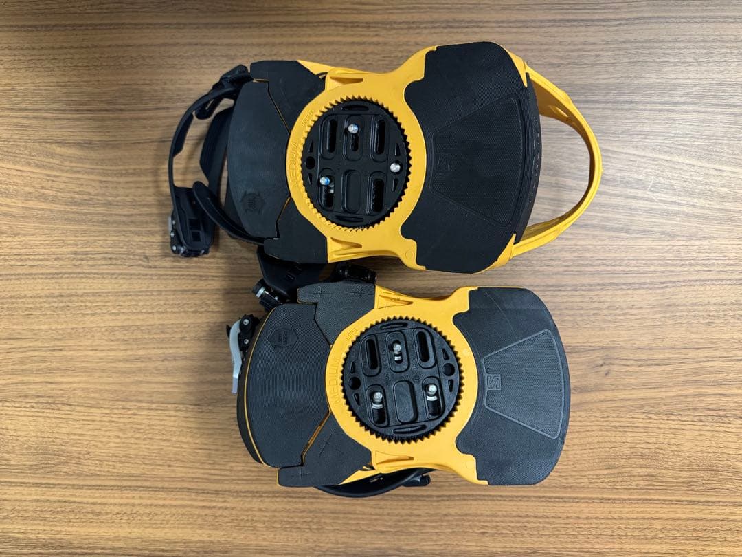 【1回のみ 使用】 SALOMON DISTRICT Mサイズ YELLOW