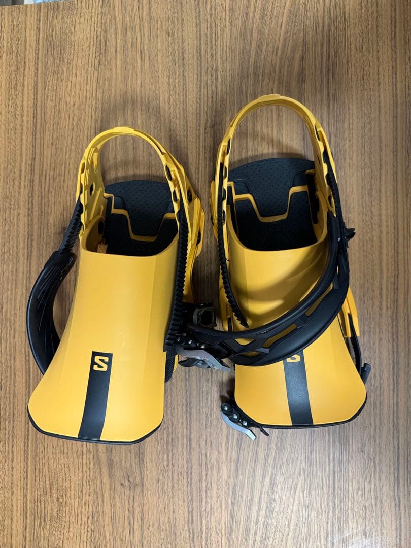 【1回のみ 使用】 SALOMON DISTRICT Mサイズ YELLOW